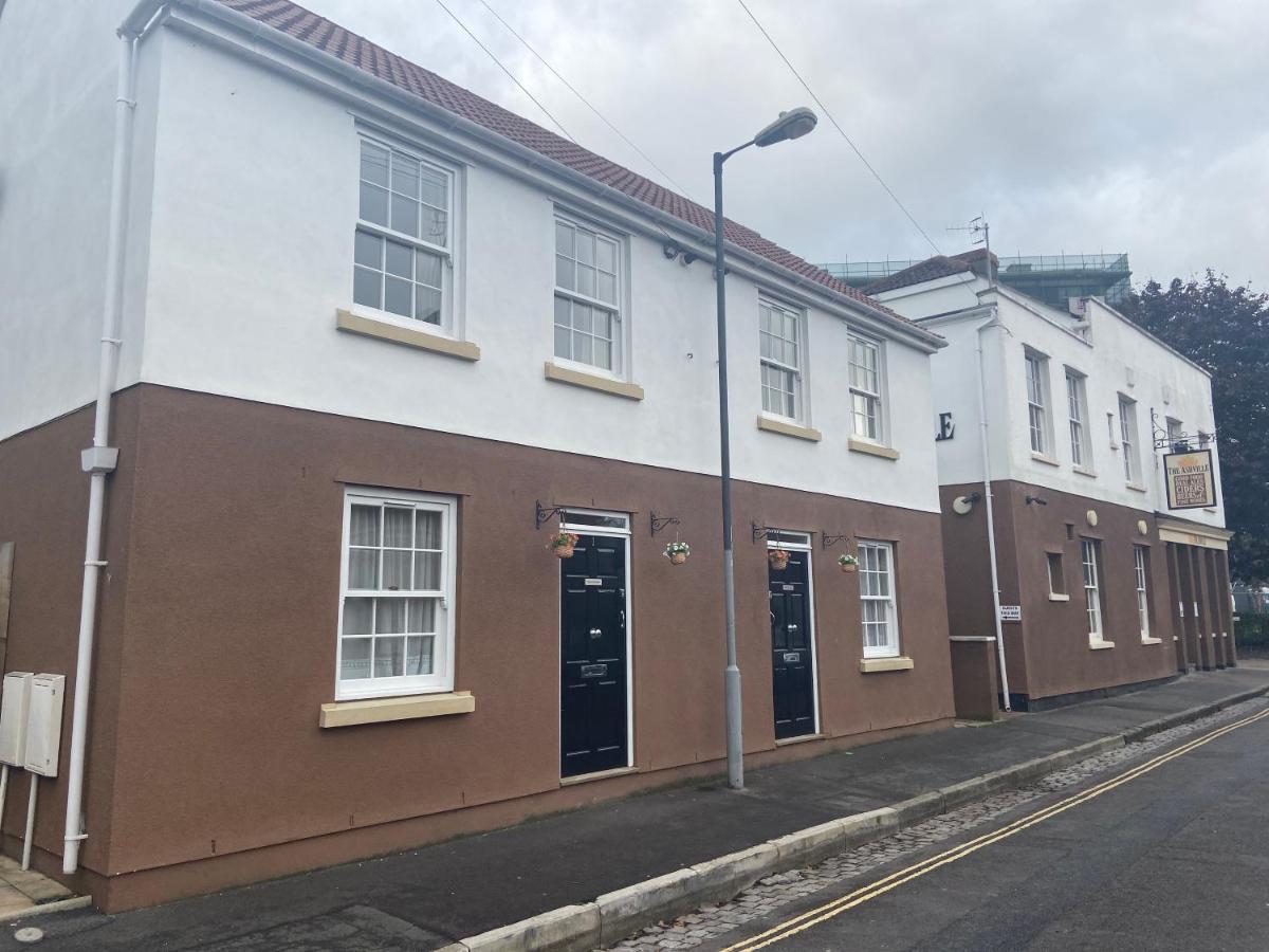 ホテル The Ashton Gate Mews ブリストル エクステリア 写真