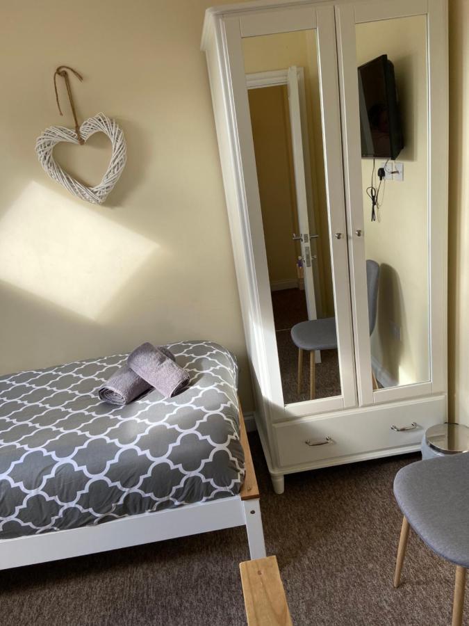 ホテル The Ashton Gate Mews ブリストル エクステリア 写真