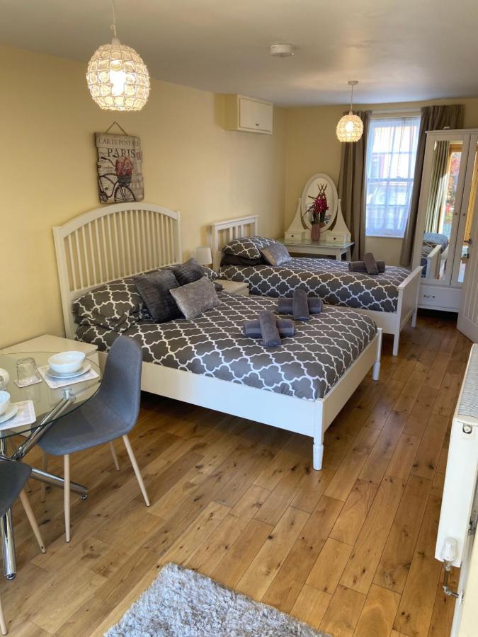 ホテル The Ashton Gate Mews ブリストル エクステリア 写真