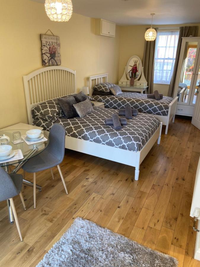 ホテル The Ashton Gate Mews ブリストル エクステリア 写真